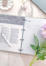 Load image into Gallery viewer, Wedding Planning Kit (Wedding Planning Binder + Online Planner)
